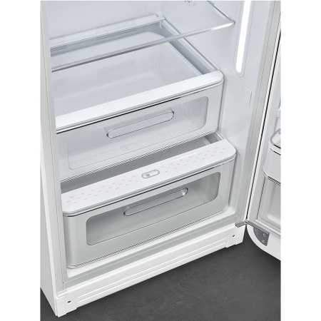 Ретро холодильник Smeg FAB28RWH6