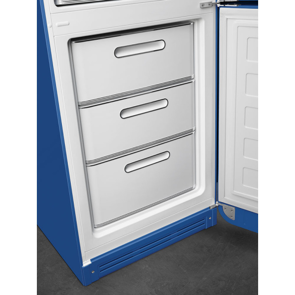 Ретро холодильник Smeg FAB32RBE5