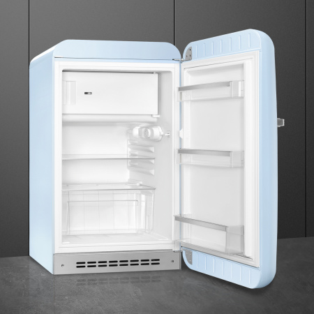 Ретро холодильник Smeg FAB10RPB6