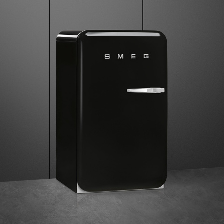 Ретро холодильник Smeg FAB10LBL6