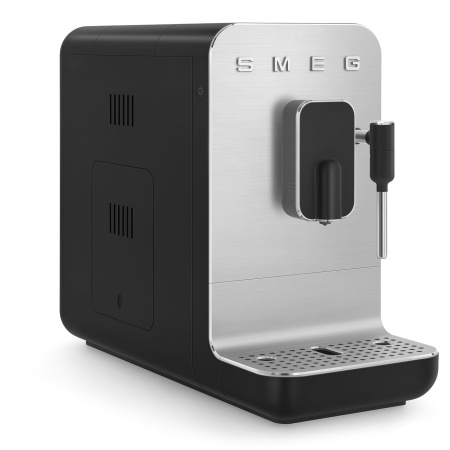 Кофеварка Smeg BCC12BLMEU