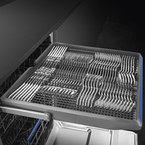 Встраиваемая посудомоечная машина Smeg STL362DQ