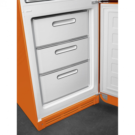 Ретро холодильник Smeg FAB32ROR6