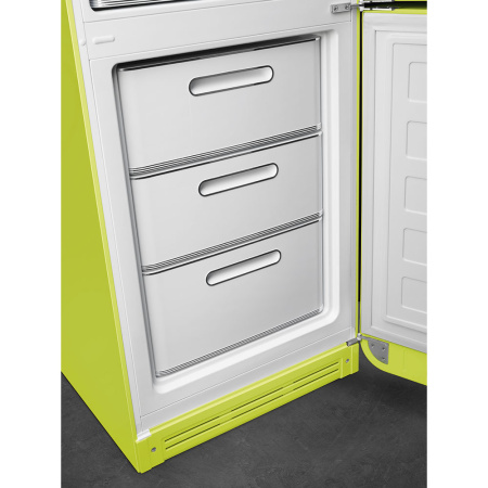 Ретро холодильник Smeg FAB32RLI5