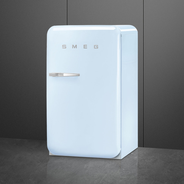Ретро холодильник Smeg FAB10RPB6