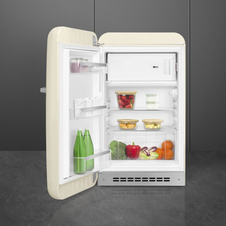 Ретро холодильник Smeg FAB10LCR6