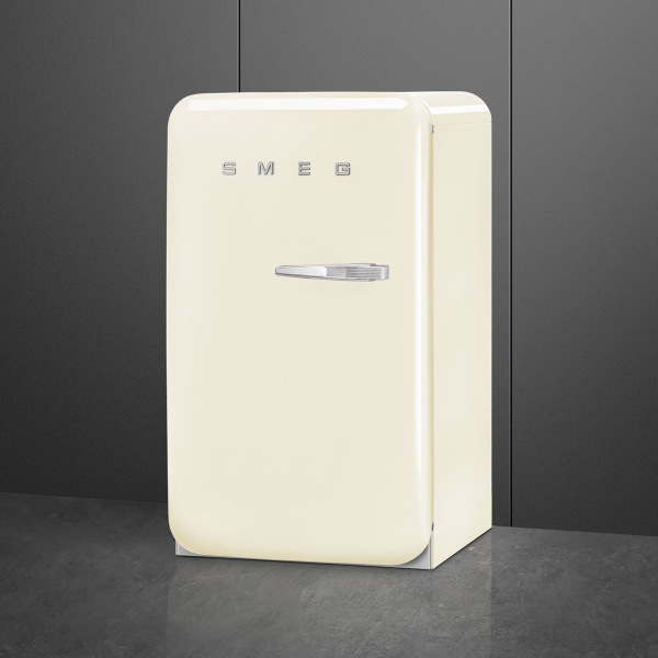Ретро холодильник Smeg FAB10LCR6