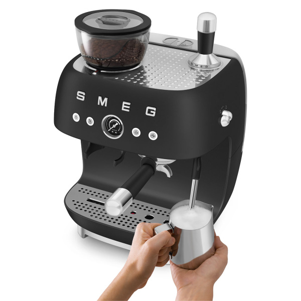 Кофеварка Smeg EGF03BLMEU