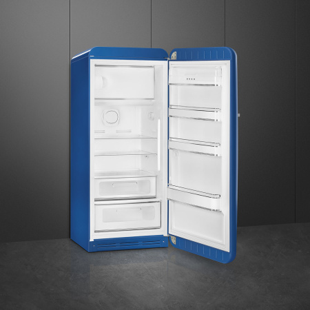 Ретро холодильник Smeg FAB28RBE6
