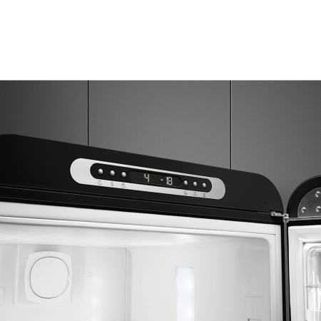 Ретро холодильник Smeg FAB32RBL5