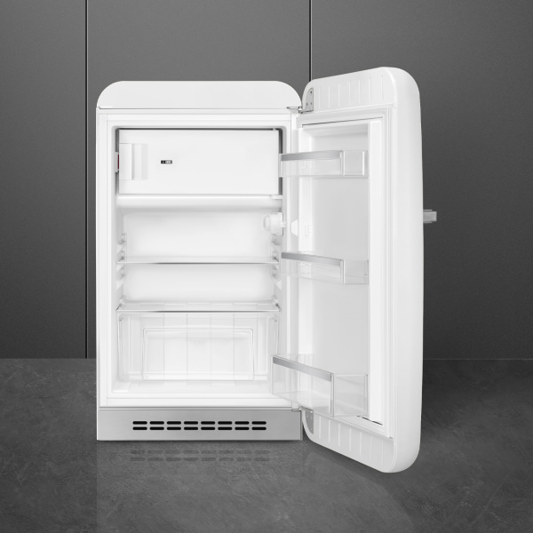 Ретро холодильник Smeg FAB10RWH6