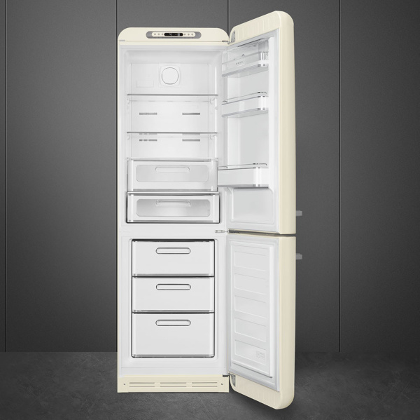 Ретро холодильник Smeg FAB32RCR5