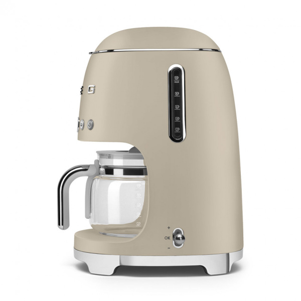 Кофеварка Smeg DCF02MLMEU