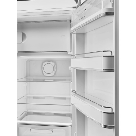 Ретро холодильник Smeg FAB28RWH6